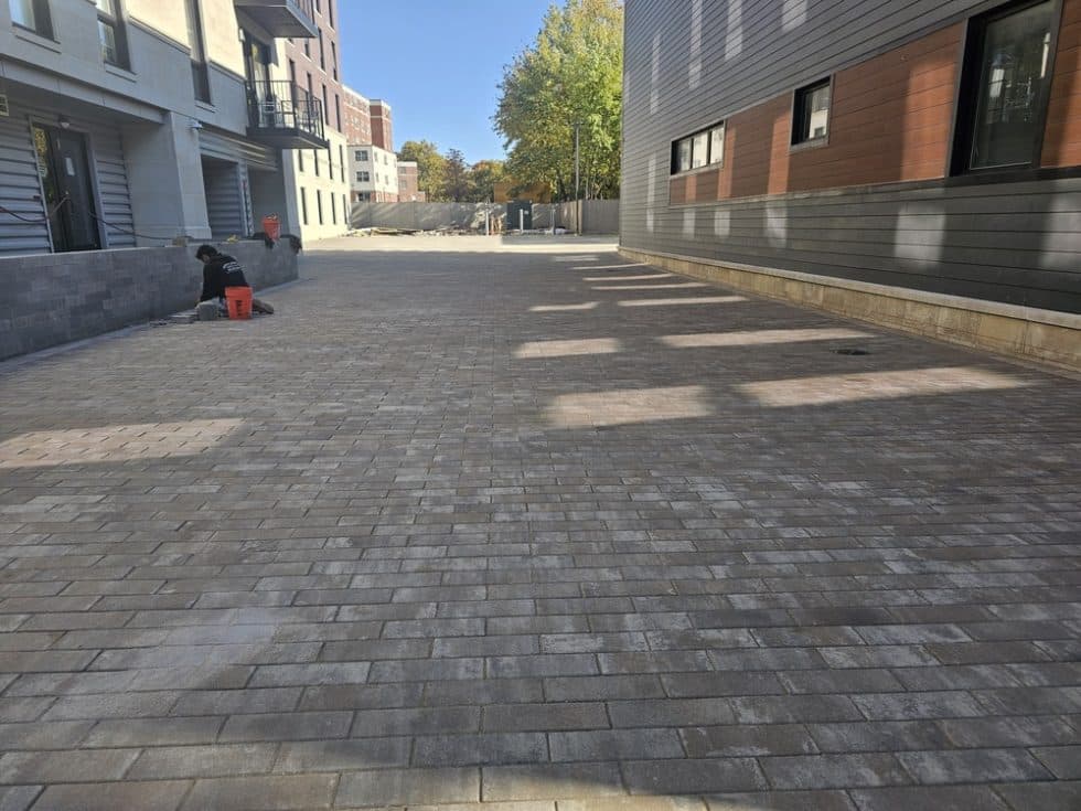 04e 105 Washington heated parking Ostiguy Landscape