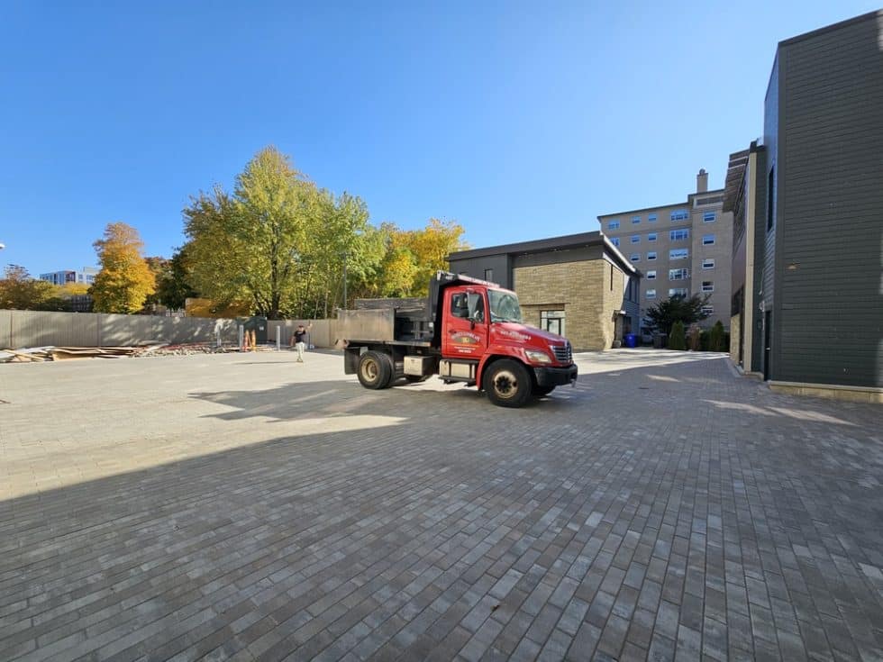 04f 105 Washington heated parking Ostiguy Landscape