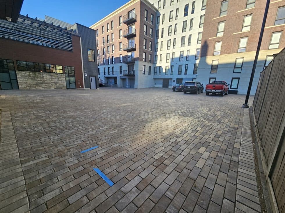 04g 105 Washington heated parking Ostiguy Landscape